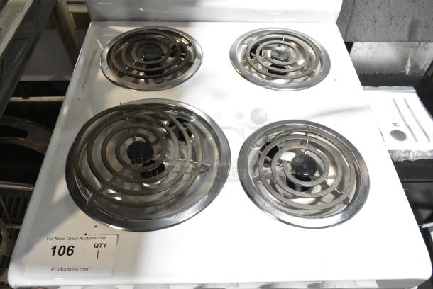 Holiday Metal 4 Burner Range w/ Oven. - Image 3 of 6