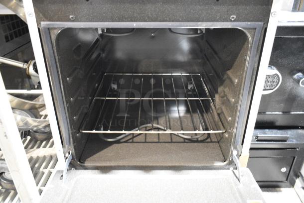 Holiday Metal 4 Burner Range w/ Oven. - Image 5 of 6
