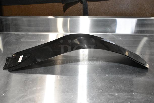 BRAND NEW SCRATCH AND DENT! Canarm 60" Black Industrial Indoor / Outdoor High Performance Ceiling Fan CP60DW10N - 8944 CFM, 120V, 1 Phase - Image 3 of 6