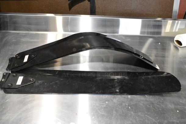 BRAND NEW SCRATCH AND DENT! Canarm 60" Black Industrial Indoor / Outdoor High Performance Ceiling Fan CP60DW10N - 8944 CFM, 120V, 1 Phase - Image 6 of 6