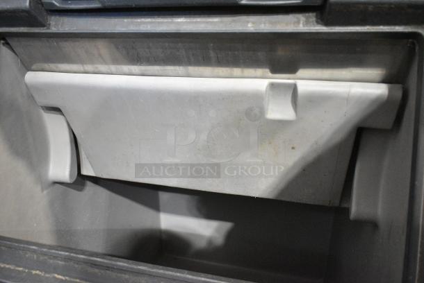 Hoshizaki F-1001MWH Stainless Steel Commercial Ice Head on Commercial Ice Bin. 208-230 Volts, 1 Phase. - Image 5 of 7