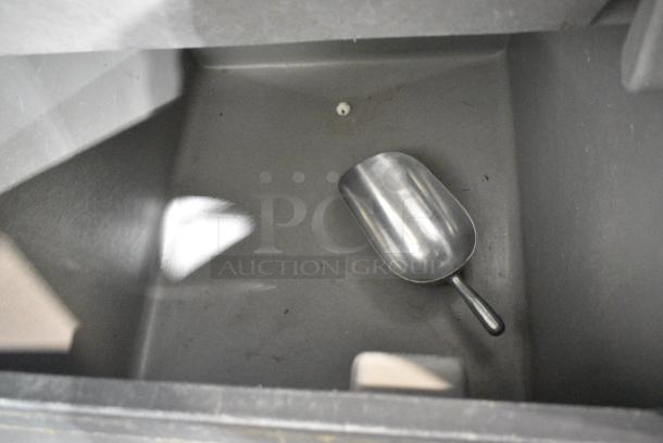 Hoshizaki F-1001MWH Stainless Steel Commercial Ice Head on Commercial Ice Bin. 208-230 Volts, 1 Phase. - Image 6 of 7