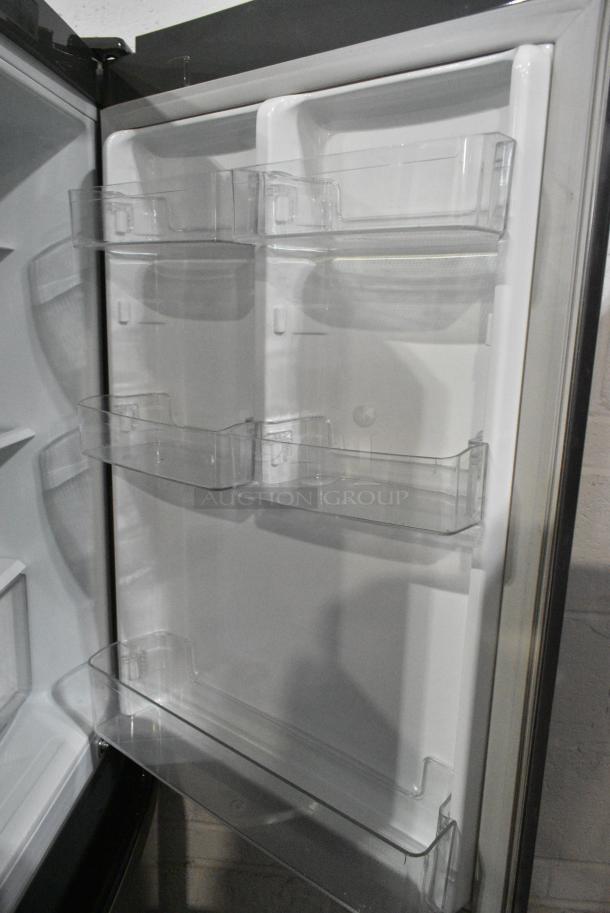 LG LBN10551PS/0G Stainless Steel French Style Door Cooler w/ Drawer Freezer. 115 Volts, 1 Phase. Tested and Working! - Image 5 of 7