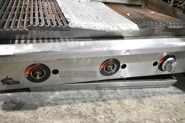 Star Max Stainless Steel Commercial Countertop Natural Gas Powered Charbroiler Grill. - Image 2 of 8