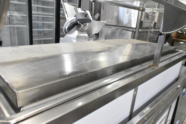 BRAND NEW SCRATCH AND DENT! Atlas DDC-4 Stainless Steel Commercial Buffet Station w/ Sneeze Guard and Tray Slide. Tested and Working! - Image 4 of 5