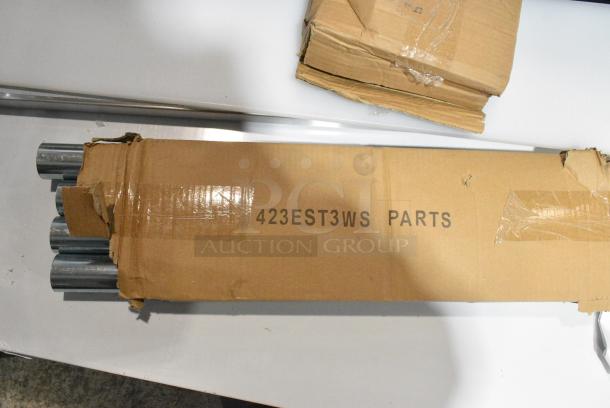 BRAND NEW SCRATCH AND DENT! 2024 ServIt 423EST3WS Stainless Steel Commercial Three Pan Sealed Well Electric Steam Table with Adjustable Undershelf. 120 Volts, 1 Phase. Tested and Working! - Image 4 of 8