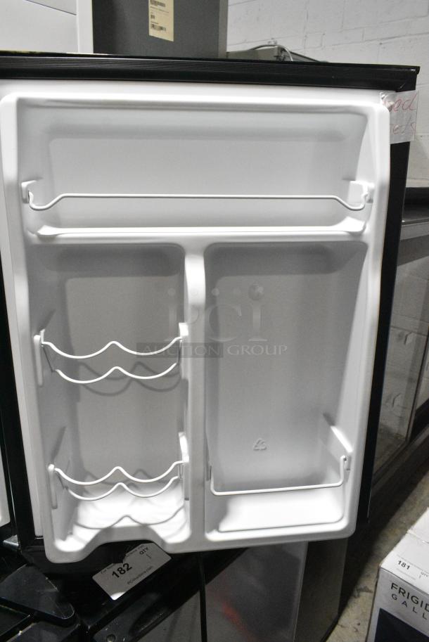 Galanz GL27S5 Mini Cooler. 115 Volts, 1 Phase. Tested and Working! - Image 4 of 5