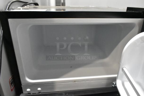 Arctic King FZ35C1M-U Mini Cooler. 115 Volts, 1 Phase. Tested and Working! - Image 4 of 10