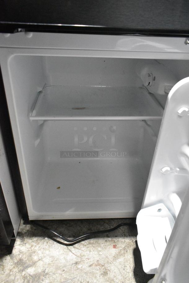 Arctic King FZ35C1M-U Mini Cooler. 115 Volts, 1 Phase. Tested and Working! - Image 5 of 10