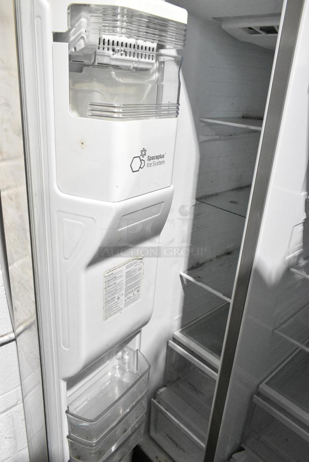 LG LSXS26366S/05 Stainless Steel Cooler w/ Freezer. 115 Volts, 1 Phase. Tested and Working! - Image 7 of 10