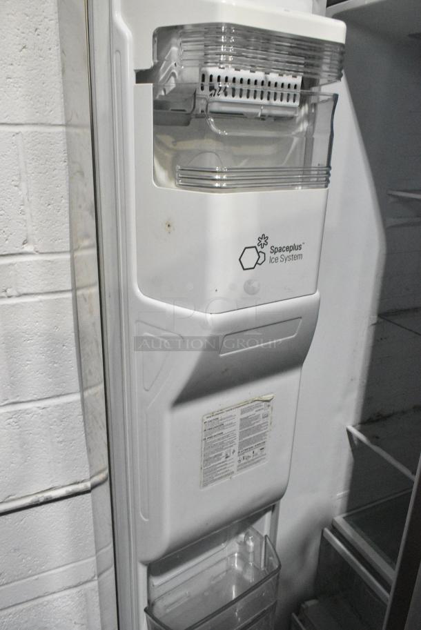 LG LSXS26366S/05 Stainless Steel Cooler w/ Freezer. 115 Volts, 1 Phase. Tested and Working! - Image 8 of 10