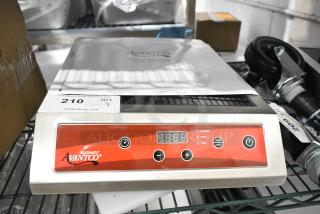 BRAND NEW SCRATCH AND DENT! 2023 Avantco 177IC3500 Stainless Steel Commercial Countertop Induction Range / Cooker. 208-240 Volts, 1 Phase.