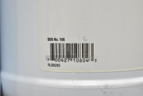 28 BRAND NEW SCRATCH AND DENT! Betco Deep Blue Glass and Surface Cleaner Jugs. 28 Times Your Bid! - Image 3 of 3