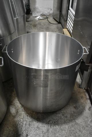3 BRAND NEW SCRATCH AND DENT! Choice 471SP140QTHD 140 Qt. Heavy Weight Aluminum Stock Pot. 3 Times Your Bid!