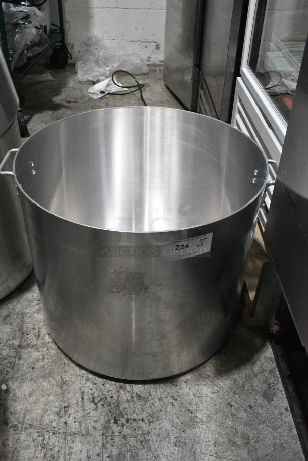 3 BRAND NEW SCRATCH AND DENT! Choice 471SP140QTHD 140 Qt. Heavy Weight Aluminum Stock Pot. 3 Times Your Bid! - Image 1 of 4