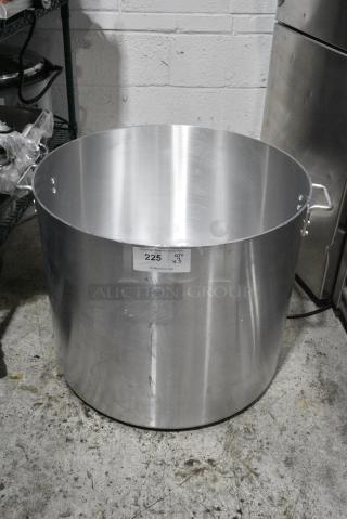 3 BRAND NEW SCRATCH AND DENT! Choice 471SP140QTHD 140 Qt. Heavy Weight Aluminum Stock Pot. 3 Times Your Bid!