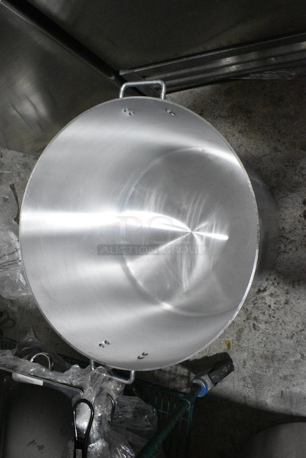 3 BRAND NEW SCRATCH AND DENT! Choice 471SP140QTHD 140 Qt. Heavy Weight Aluminum Stock Pot. 3 Times Your Bid! - Image 3 of 4