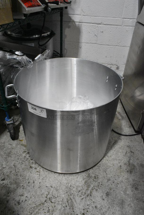 3 BRAND NEW SCRATCH AND DENT! Choice 471SP140QTHD 140 Qt. Heavy Weight Aluminum Stock Pot. 3 Times Your Bid! - Image 1 of 4