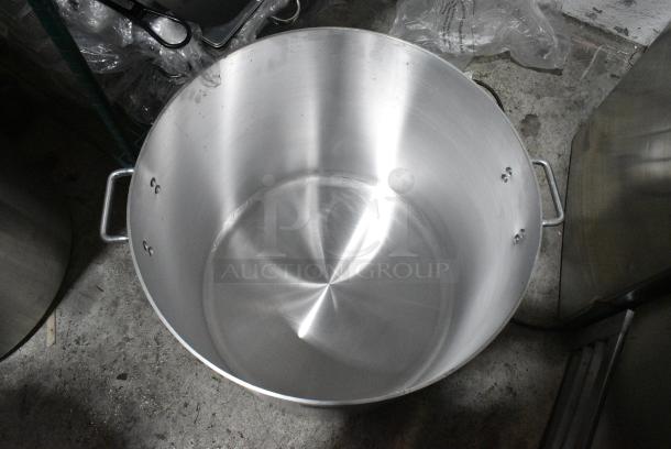 3 BRAND NEW SCRATCH AND DENT! Choice 471SP140QTHD 140 Qt. Heavy Weight Aluminum Stock Pot. 3 Times Your Bid! - Image 3 of 4