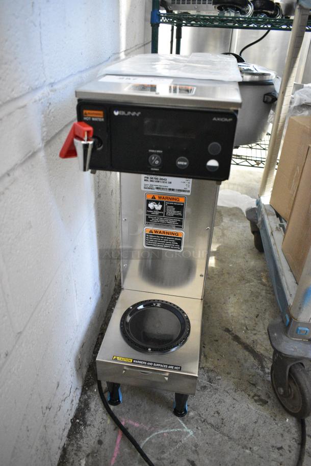 BRAND NEW SCRATCH AND DENT! 2024 Bunn SINGLE AXIOM 15 38700.0043 Stainless Steel Commercial Countertop Single 1 Gallon Coffee Brewer with Portable Server. 120 Volts, 1 Phase. - Image 3 of 11