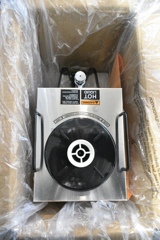 BRAND NEW SCRATCH AND DENT! 2024 Bunn SINGLE AXIOM 15 38700.0043 Stainless Steel Commercial Countertop Single 1 Gallon Coffee Brewer with Portable Server. 120 Volts, 1 Phase. - Image 5 of 11