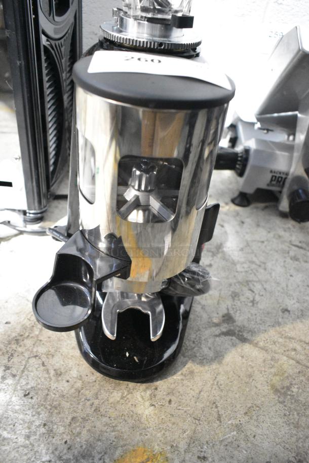 BRAND NEW SCRATCH AND DENT! Estella 236ECEG26 Caffe ECEG26 Espresso Grinder . 120 Volts, 1 Phase. Tested and Working! - Image 6 of 8