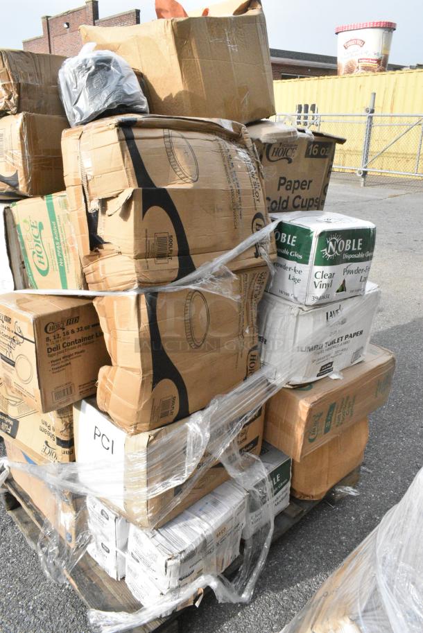 30 BRAND NEW! Boxes Including 500LFLAT Choice Clear Flat Lid with Straw Slot - 9, 12, 16, 20, and 24 oz. - 1000/Case, 395RP09 EcoChoice No PFAS Added Bamboo / Bagasse Blend 9" Plate - 500/Case, 128HDLDBULK Choice Heavy Duty Microwavable Translucent Plastic Deli Container Lid - 480/Case, 129MCR24B Choice 24 oz. Black Round Microwavable Heavy Weight Container with Lid 7 1/4" - 150/Case, 5005DNAPFLTE Choice 14" x 14" White Linen-Feel Flat-Packed Dinner Napkin - 1000/Case, 4 Box 130WSPOON Choice Medium Weight White Plastic Teaspoon - 1000/Case, 760SOUP8KFT EcoChoice 8 oz. Kraft Paper Food Cup with Vented Lid - 250/Case, 394365M Noble Products Powder-Free Disposable Clear Vinyl Gloves for Foodservice - Medium - 1000/Case, 394365L Noble Products Powder-Free Disposable Clear Vinyl Gloves for Foodservice - Large - 1000/Case, 5002TPJPREM Lavex Premium 2-Ply 720' Universal Jumbo Toilet Paper Roll with 9" Diameter - 12/Case, 760PCC16 Choice 16 oz. Poly Paper Cold Cup - 1000/Case, 5008DWPLAKR EcoChoice 8 oz. Squat Smooth Double Wall Kraft Compostable Paper Hot Cup - 500/Case, 612605070HD Choice Full Size Heavy-Duty Foil Steam Table Pan Deep 3 3/8" Depth - 50/Case, 129MCR24B Choice 24 oz. Black Round Microwavable Heavy Weight Container with Lid 7 1/4" - 150/Case. 30 Times Your Bid! - Image 6 of 19