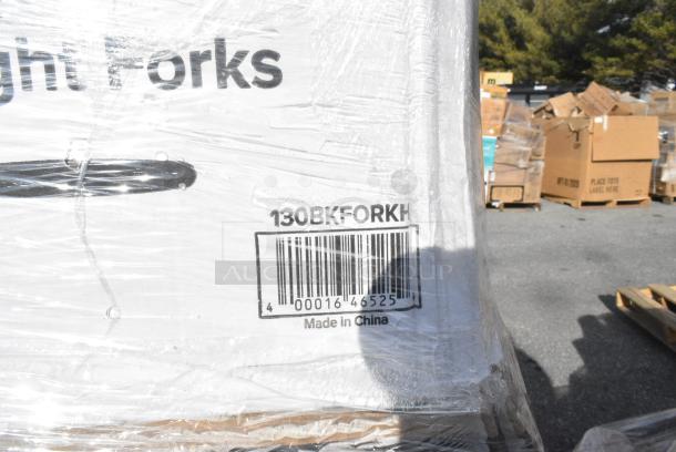 30 BRAND NEW! Boxes Including 130BKFORKH Choice Black Heavy Weight Polystyrene Plastic Fork - 1000/Case, 760V32KR Carnival King Kraft 32 oz. Popcorn Cup - 500/Case, 395RP09 EcoChoice No PFAS Added Bamboo / Bagasse Blend 9" Plate - 500/Case, 395TO881PF EcoChoice 8" x 8" x 3" No PFAS Added Natural Bagasse Blend Take-Out Container - 200/Case, 2 Box 433NHT101 TSHIRT BAGS, 128HD8COMBO Choice Heavy Duty 8 oz. Microwavable Translucent Plastic Deli Container and Lid Combo Pack - 240/Case, 500CC12 Choice Clear PET Customizable Plastic Cold Cup - 12 oz. - 1000/Case. 30 Times Your Bid! - Image 5 of 16