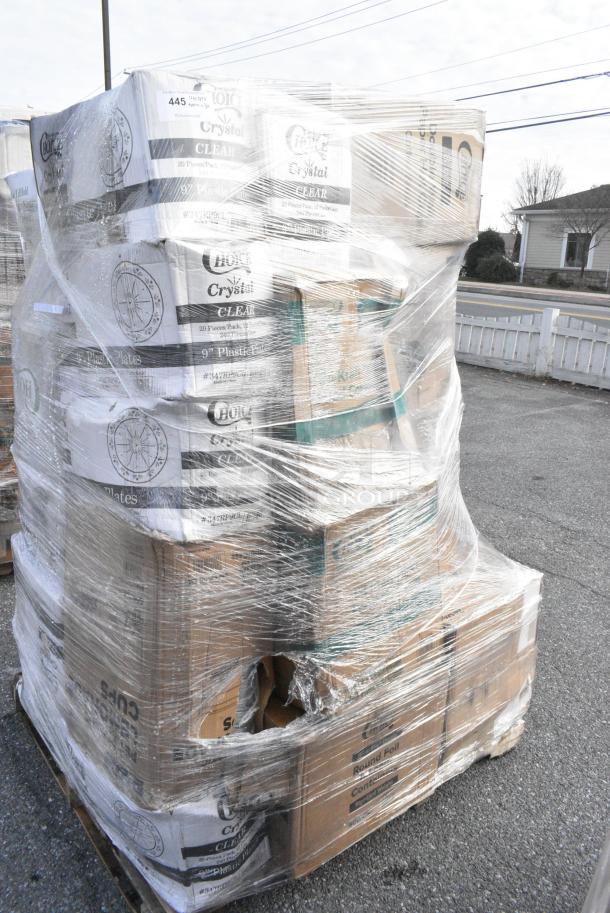 30 BRAND NEW! Boxes Including 500TO883C3 Choice 8" x 8" x 3" Microwaveable 3-Compartment Black / Clear Plastic Hinged Container - 100/Case, 500MFTN Lavex Natural Brown Kraft M-Fold (Multifold) Towel - 4000/Case, 500CC12HD 12 oz. Plastic Cold Cup - 1000/Case, 500CC16 Choice Clear PET Customizable Plastic Cold Cup - 16 oz. - 1000/Case, 4 Box 129MCS28B Choice 28 oz. Black Rectangular Microwavable Heavy Weight Container with Lid 8 3/4" x 6 1/4" x 1 3/4" - 150/Case, 4 Box 347RP9CL Visions 9" Clear Plastic Plate - 240/Case, 500CC24LEM Carnival King 24 oz. PET Lemonade Cup - 600/Case. 30 Times Your Bid! - Image 1 of 16