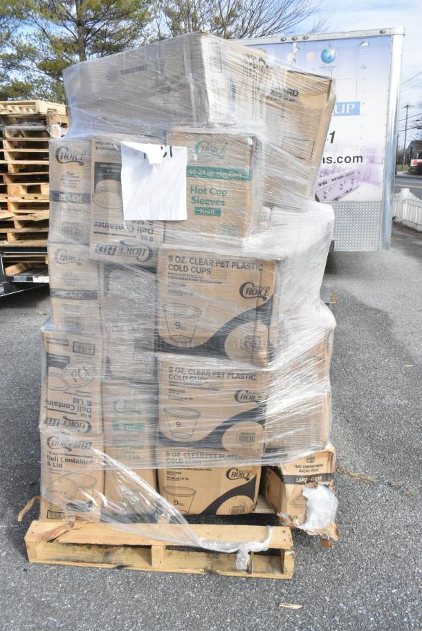 28 BRAND NEW! Boxes Including 3 Box 500CC9 Choice 9 oz. Clear PET Customizable Plastic Squat Cold Cup - 1000/Case, 500COLLARBR EcoChoice Kraft Coffee Cup Sleeve / Jacket / Clutch - 10-24 oz. - 1200/Case, 129MCR32B Choice 32 oz. Black Round Microwavable Heavy Weight Container with Lid 7 1/4" - 150/Case, 128HD8COMBO Choice Heavy Duty 8 oz. Microwavable Translucent Plastic Deli Container and Lid Combo Pack - 240/Case, 795PTOKFT1 Choice Kraft Microwavable Folded Paper #1 Take-Out Container 4 3/8" x 3 1/2" x 2 1/2" - 450/Case, 795PTOKFT3 Choice Kraft Microwavable Folded Paper #3 Take-Out Container 7 3/4" x 5 1/2" x 2 1/2" - 200/Case. 28 Times Your Bid! - Image 4 of 15