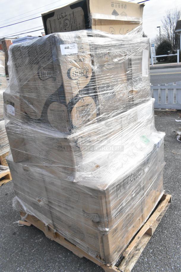 22 BRAND NEW! Boxes Including 760VP130 Carnival King Kraft 130 oz. Popcorn Bucket - 150/Case, 2 Box 433HSLCPIE Choice 5" Clear Hinged Slice Container with High Dome Lid - 300/Case, 43312CUPC Choice 12-Cup Hinged PET Plastic Cupcake / Muffin Container - 100/Case, 500TO993C3 Choice 9" x 9" x 3" Microwaveable 3-Compartment Black / Clear Plastic Hinged Container - 100/Case, 500CC32PHD Choice Heavy Duty 32 oz. Pedestal Heavy Weight Clear PET Plastic Cold Cup - 500/Case, 347RPBD6WHSV PLATE 6" WH/SLV BAND 150 SILVER VISIONS. 22 Times Your Bid! - Image 2 of 18