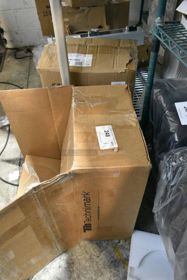 BRAND NEW SCRATCH AND DENT! Avantco 177RCSB60POT 60 Cup (30 Cup Raw) Non-Stick Pot for RCSB60 - Image 2 of 4