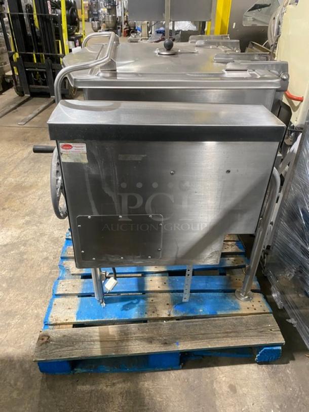 BEAUTIFUL! Market Forge Commercial Stainless Steel Natural Gas Powered Tilted Braising Pan/Ultra Tilt Skillet! Model: 1100-2 SN: 121838! 115V 1 Phase! On Legs! Working When Removed! - Image 3 of 10