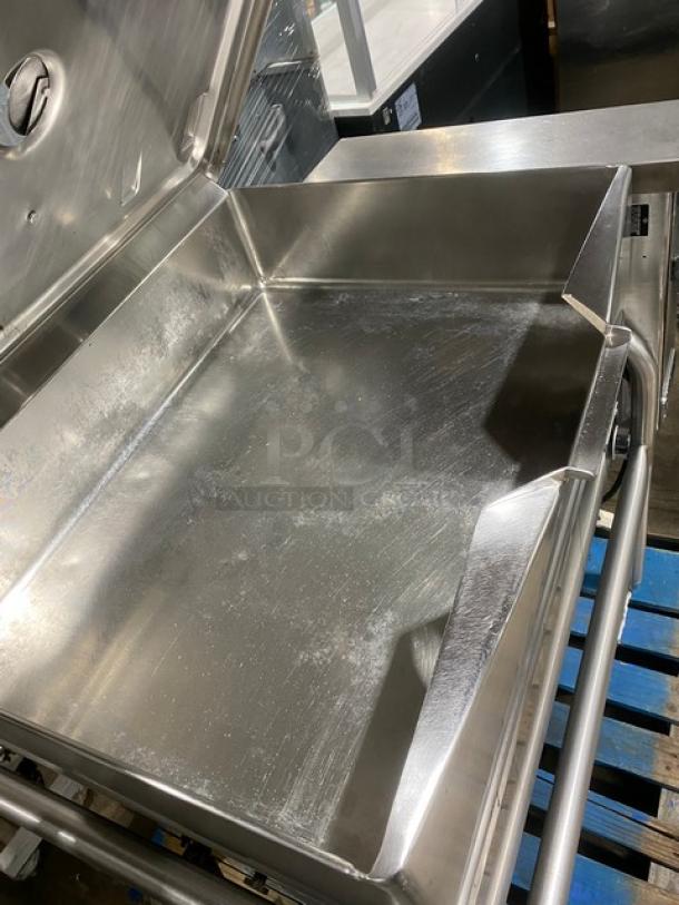 BEAUTIFUL! Market Forge Commercial Stainless Steel Natural Gas Powered Tilted Braising Pan/Ultra Tilt Skillet! Model: 1100-2 SN: 121838! 115V 1 Phase! On Legs! Working When Removed! - Image 5 of 10