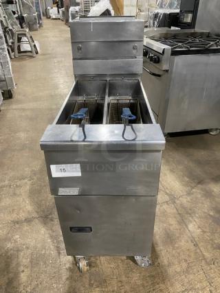 Pitco Commercial Stainless Steel Natual Gas Powered Floor Style Split Tank Deep Fat Fryer! With Frying Baskets! On Casters!