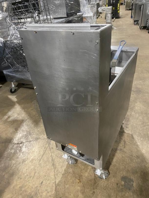 Pitco Commercial Stainless Steel Natual Gas Powered Floor Style Split Tank Deep Fat Fryer! With Frying Baskets! On Casters! - Image 4 of 9