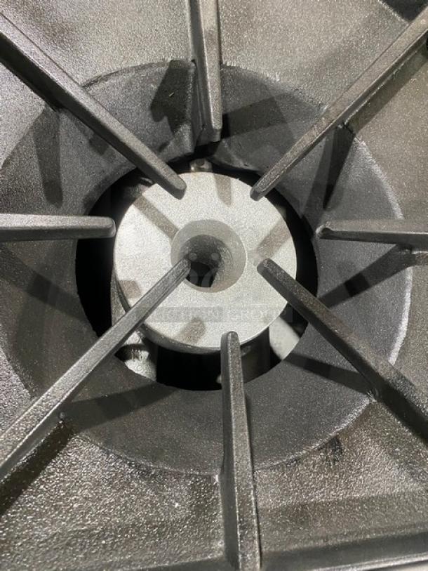 Southbend Commercial Stainless Steel Natural Gas Powered 4 Burner Range/Flat Griddle Split Top & Oven Combo! With Back Splash! With Wire Oven Rack! Model: X336D-1GL SN: 04C65469! On Casters! Working When Removed! - Image 6 of 10