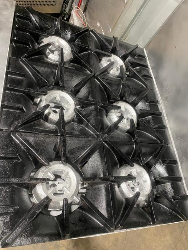 SunFire Commercial Stainless Steel Natural Gas Powered 6 Burner Range! With Full Size Oven Underneath! With Back Splash & Overhead Salamander Shelf! With Wire Oven Rack! On Casters! - Image 5 of 9