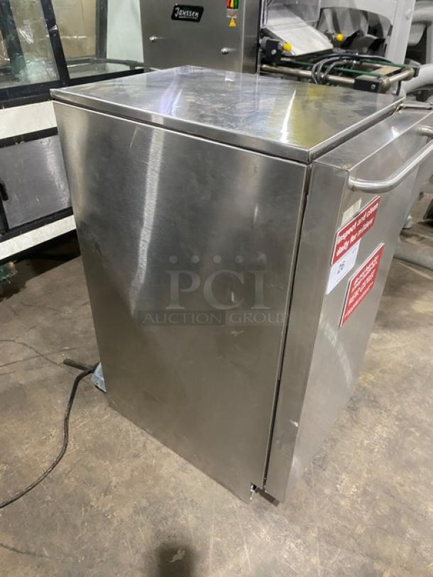 Scotsman Commercial Stainless Steel Air Cooled Undercounter Gourmet Cube Ice Machine! With Single Door Built-In Ice Bin! Model: CU50GA-1A SN: 12111320012451! 115V 1 Phase! - Image 3 of 9