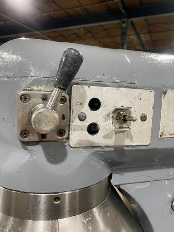 Fleetwood Food Equipment Commercial Countertop 20qt. Gear Driven Planetary Mixer! With Stainless Steel Splash Guard & Mixing Bowl! With Flat Beater & Dough Hook Attachments! Model: 20A SN: 2A905030! 115V 1 Phase! - Image 6 of 10