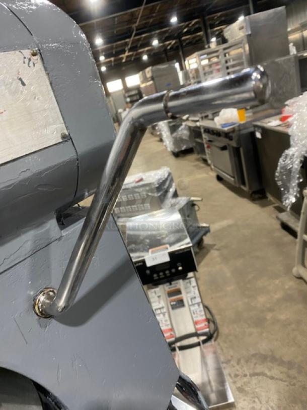 Fleetwood Food Equipment Commercial Countertop 20qt. Gear Driven Planetary Mixer! With Stainless Steel Splash Guard & Mixing Bowl! With Flat Beater & Dough Hook Attachments! Model: 20A SN: 2A905030! 115V 1 Phase! - Image 9 of 10