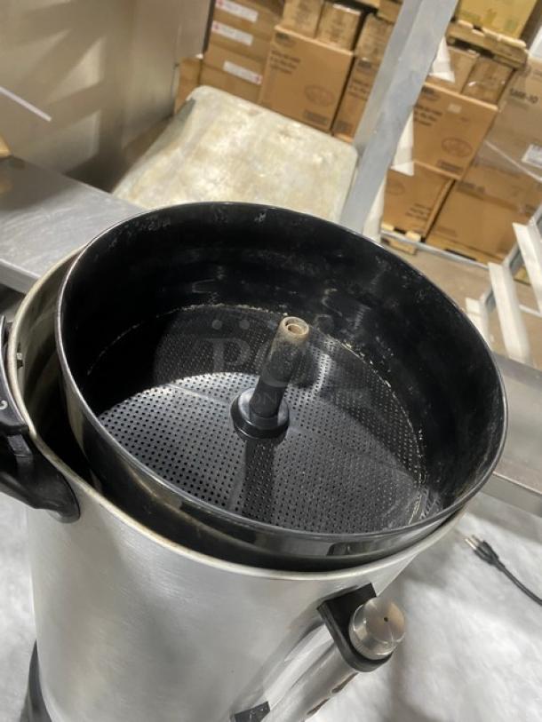 Proctor Silex Commercial Stainless Steel Coffee Urn/Percolator! - Image 4 of 6
