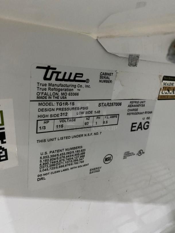 True Commercial Stainless Steel SIngle Solid Door Reach In Refrigerator! With Poly Coated Wire Racks! Model: TG1R-1S SN: STAR257006! 115V 1 Phase! On Legs! - Image 7 of 9