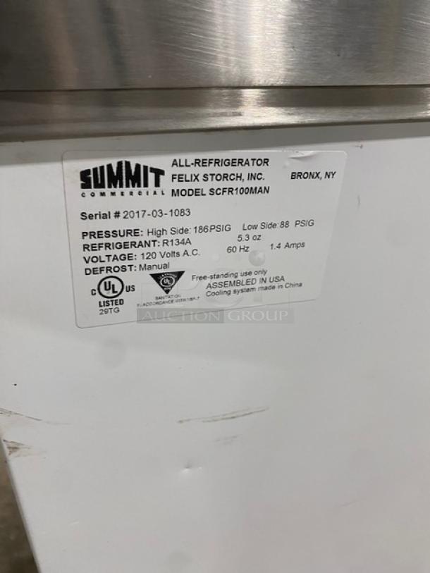Summit Commercial White Manual Defrost Back Bar Chest Cooler! With Stainless Steel Top Sliding Doors! Model: SCFR100MAN SN: 2017-03-1083! 120V! On Legs! - Image 7 of 8