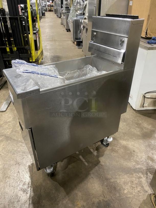 Pitco Commercial Stainless Steel Natural Gas Powered Deep Fat Fryer! With Back Splash! With New Frying Baskets! Model: SG14-S SN: G06KC044062! On Casters! - Image 2 of 9