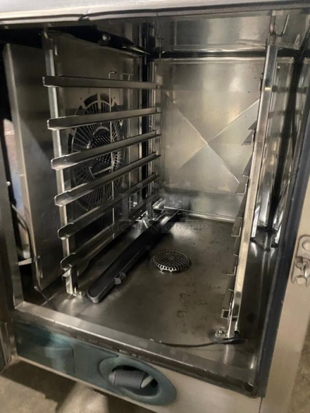 Rational Commercial Stainless Steel Natural Gas Powered Combi Oven! With Built In Pan Holding Rack! Model: SCC61G SN: G61SG10072223873! 120V 1 Phase! On Legs! - Image 7 of 9