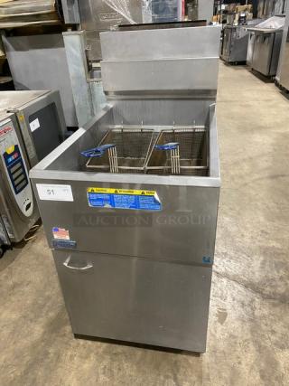 Pitco! Late Model 2021! Commercial Stainless Steel Natural Gas Powered Deep Fat Fryer! With Back Splash! With Frying Baskets! Model: 65C+ SN: G21FA036345! On Casters! Working When Removed!