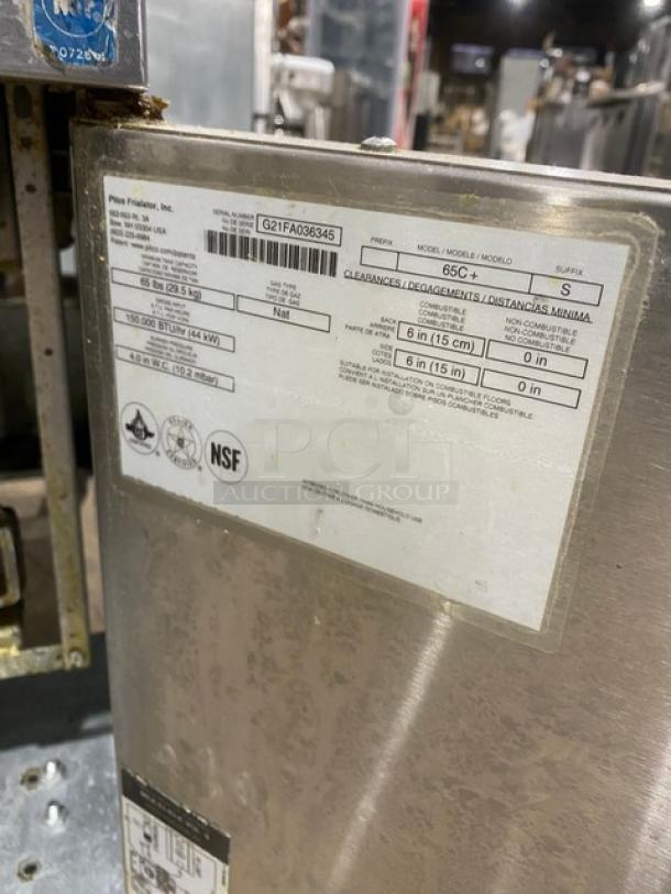 Pitco! Late Model 2021! Commercial Stainless Steel Natural Gas Powered Deep Fat Fryer! With Back Splash! With Frying Baskets! Model: 65C+ SN: G21FA036345! On Casters! Working When Removed! - Image 8 of 9