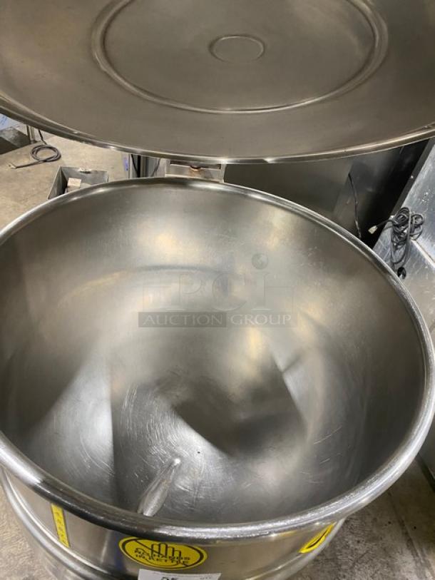 Cleveland Range Commercial Stainless Steel Natural Gas Powered Self Contained Stationary Steam Kettle! With Faucet & Spout! On Legs! Working When Removed! - Image 4 of 9
