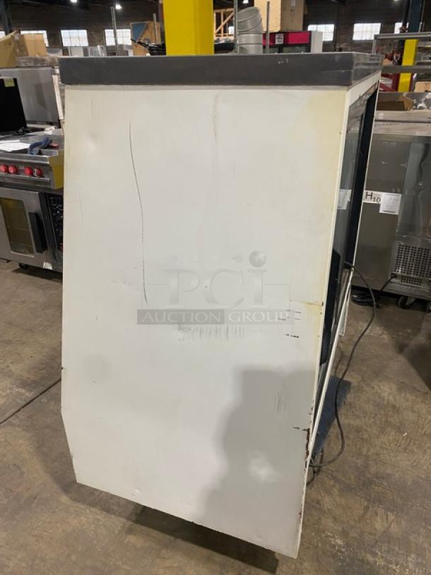 True Commercial Slanted Glass Front Refrigerated Meat Deli Display Case! With Poly Coated Wire Rack! With Rear Sliding Glass Doors! Model: TSID-48-2 SN: 1-4321514! 115V 1 Phase! Working When Removed! - Image 2 of 8